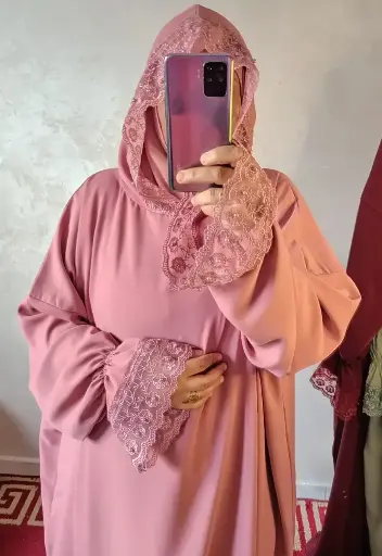 Abaya rose vieux