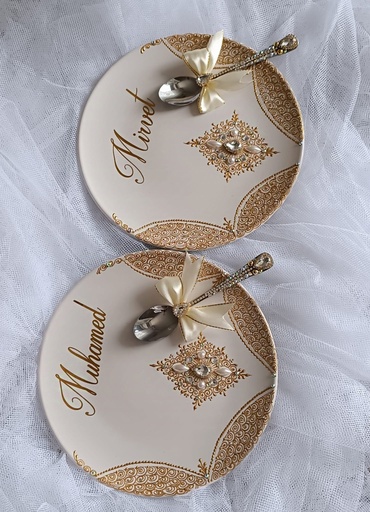 2 Assiettes +couverts decorés